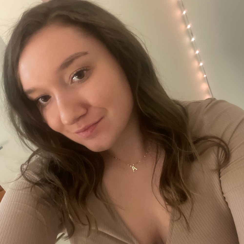 Meet your Posher, Ashley